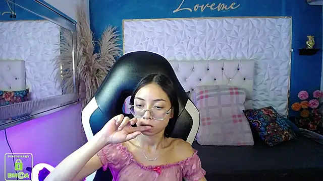 NathaliaSweet_11 Adlı Modelin Canlı XXX Sohbeti