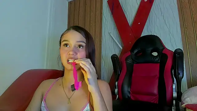 MarianaManzurのライブXXXチャット