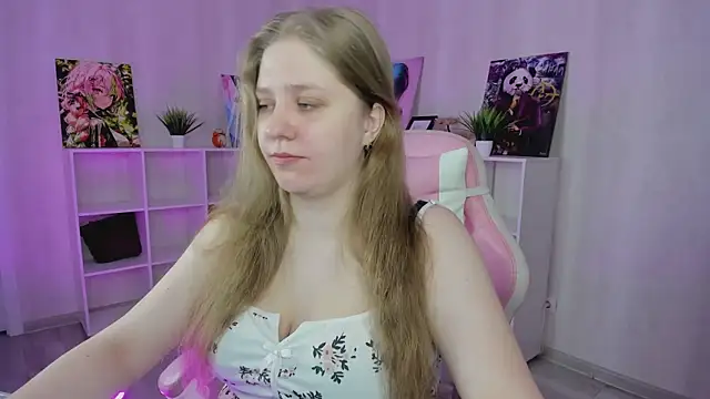 Megan_Violer Adlı Modelin Canlı XXX Sohbeti