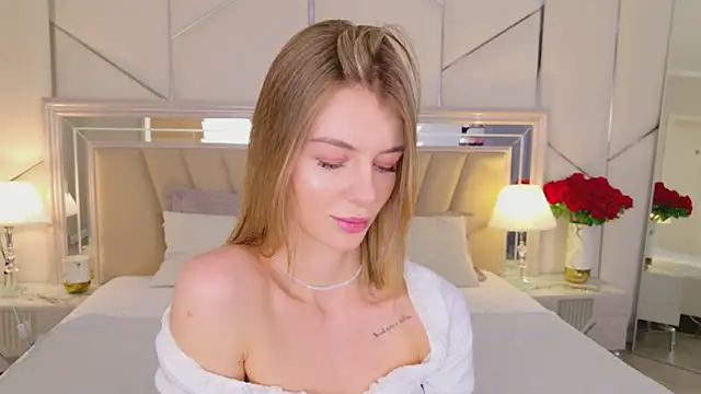 MeganMour – webcam-show