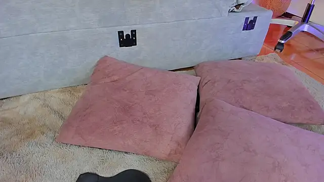 Amelie_Wine Show Webcam