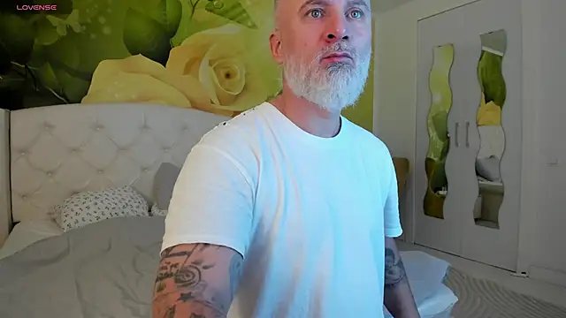 BlowMyXXL Live XXX-Chat