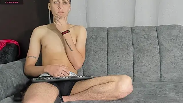 Two_sexboys: вебкам-шоу