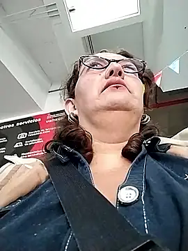 _Saraqueen Chat XXX live