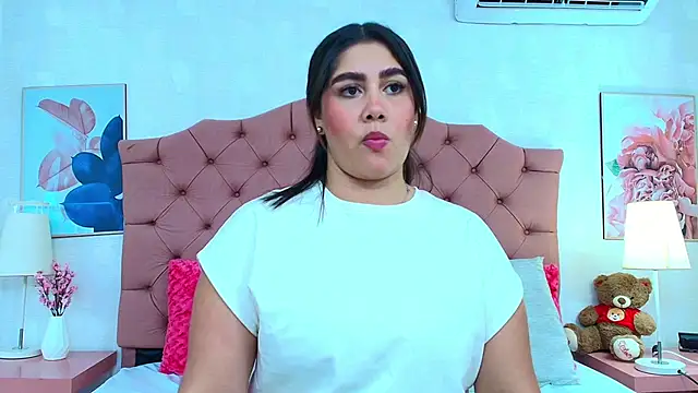 ThyaraJhons' Webcam Show