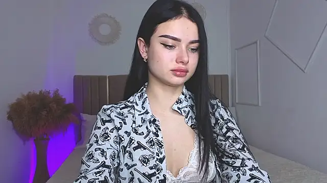 Silena_sky Adlı Modelin Canlı XXX Sohbeti