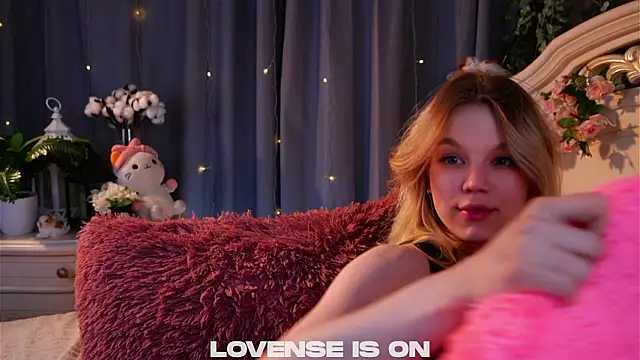 EdlinAlliston's Live XXX Chat