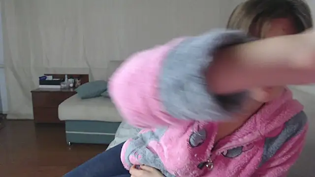 Chat +18 de MARINO4KA6767 ao vivo