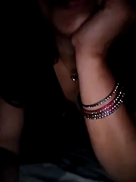 Sneha_gril 现场XXX聊天