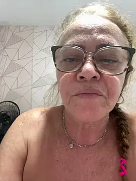 Chat +18 de Granny6boys ao vivo