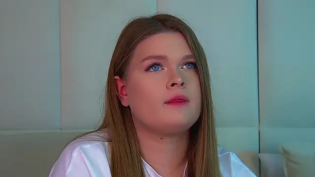 CrystalLyons élő XXX-chatje