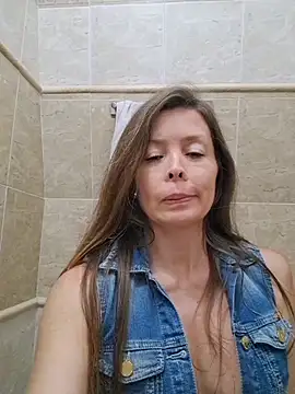 XXX chat uživo modela karina_warthon