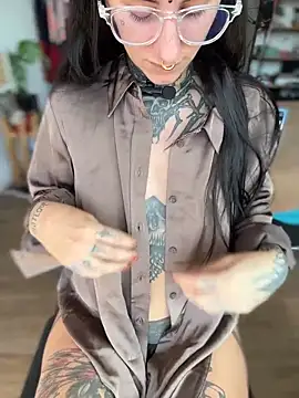 xsadtanas: онлайн-секс-чат