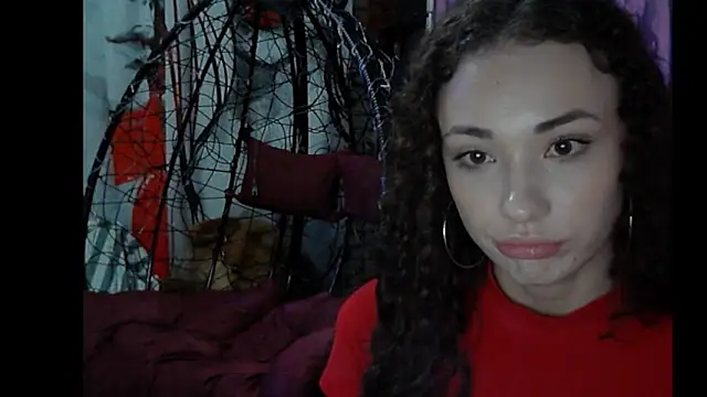 angelaliceme Adlı Modelin Canlı XXX Sohbeti