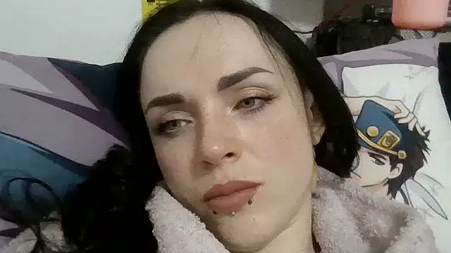 Trinsy_Love Adlı Modelin Canlı XXX Sohbeti