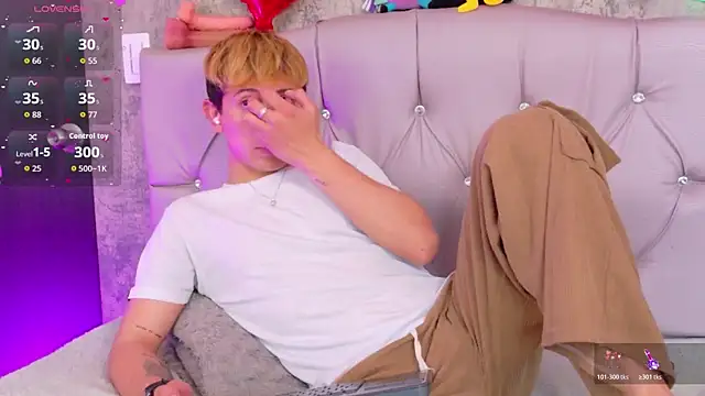 Naughty__Chriss ওয়েবক্যাম শো