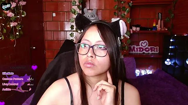 Chat XXX en directo de MidoriQuiinn