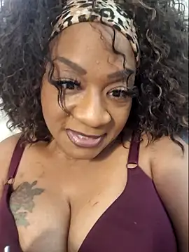 Big_Booty_Bonnie webkamerás műsora