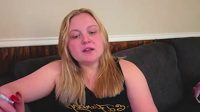 PhatAssBlond's Webcam Show