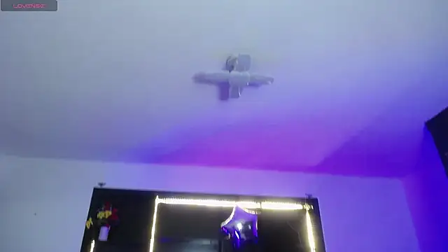 _Charlotte_Collins_ Live XXX-chat