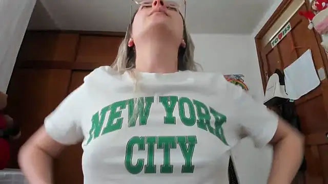 Adele_johnsonn1's Webcam Show