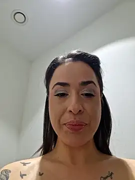 LydiaMaus96 Adlı Modelin Canlı XXX Sohbeti