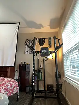 KeYBuMp323 élő XXX-chatje