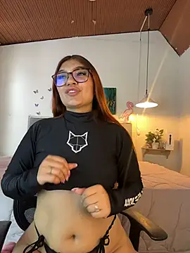 Chat +18 de Antonella__b ao vivo