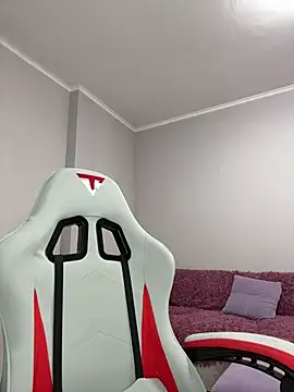 Lina_________ Adlı Modelin Canlı XXX Sohbeti