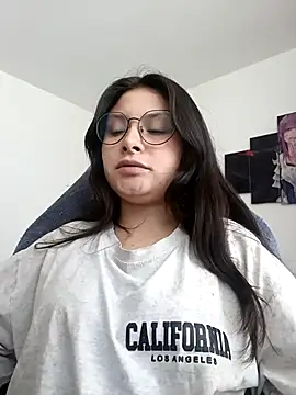 Chatroom XXX en direct de yessica_gomez01