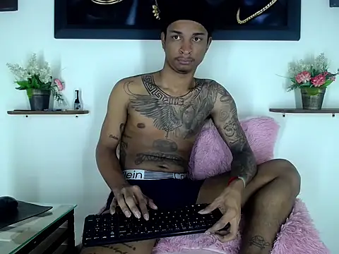 Tatoo_Noah 在線直播表演