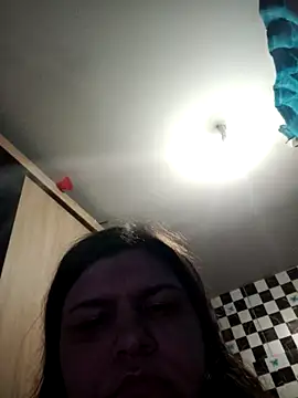 Chatroom XXX en direct de IONY_WANTS_APPRECIATION