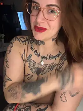 XXX chat uživo modela NyxTattoo