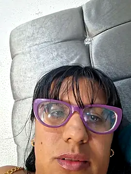 Chat +18 de ZaidaWet ao vivo