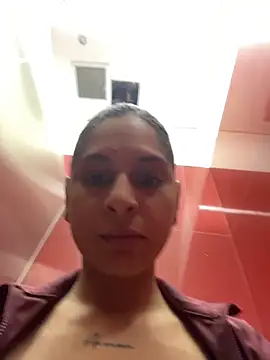 charlotte_stevenss_ Adlı Modelin Canlı XXX Sohbeti