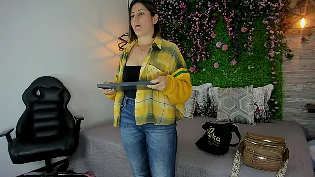 SarahDeyvis Live XXX-Chat