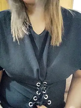 Tanha18 即時 XXX 聊天