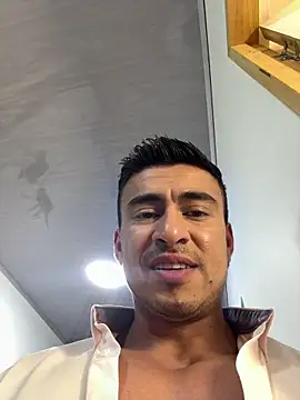 XXX chat uživo modela Chris_Clarck