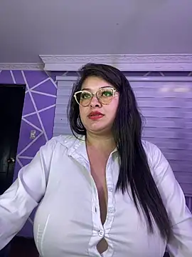 MiiaaJoness 现场XXX聊天