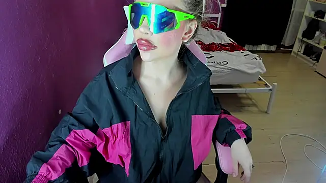 Lika8234のライブXXXチャット