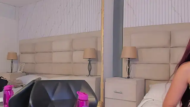 Онлайн чат XXX CarolineFyre