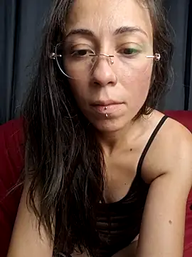 BabyyMetal élő XXX-chatje