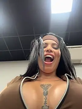 XXX chat uživo modela Rafaellaz