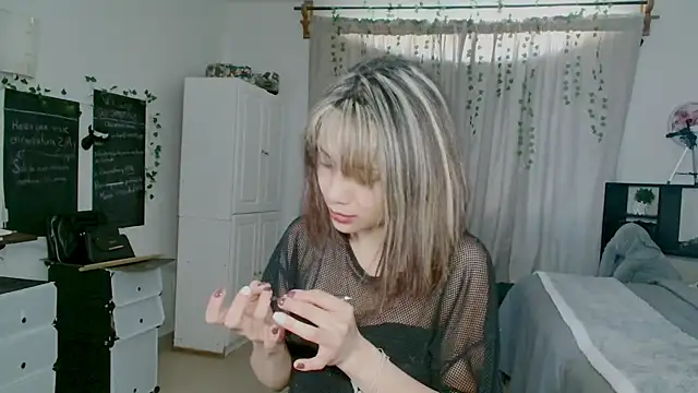 Dama_Scarlata18 网络视讯表演