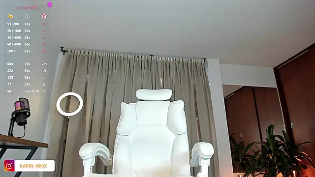 XXX chat uživo modela karinnixx