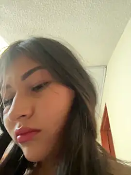 Show modela Aylin_fire na web-kameri