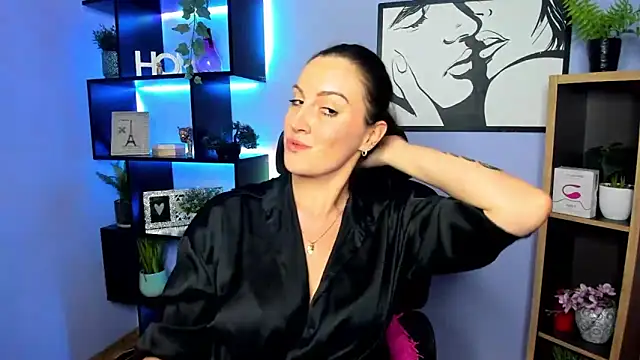 XXX chat uživo modela FUN_AMI