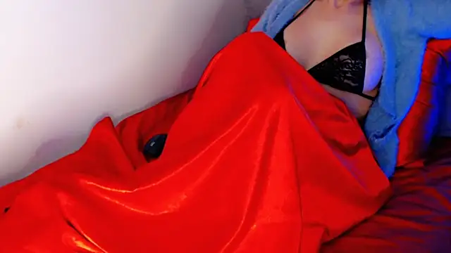 hotmask Adlı Modelin Web Kamerası Şovu