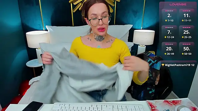 PalmLora1 élő XXX-chatje