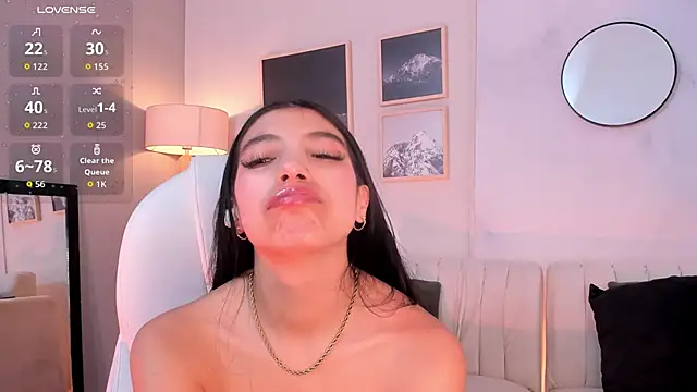 Tiffany_Low Chat XXX in diretta